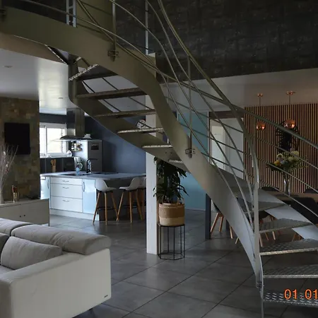 10 Min From Futuroscope, Contemporary Villa! *