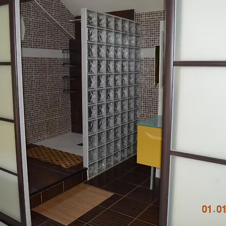 10 Min From Futuroscope, Contemporary Villa!