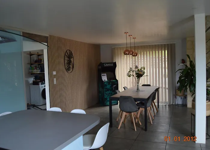 10 Min From Futuroscope, Contemporary Villa! Saint-Cyr (Vienne)