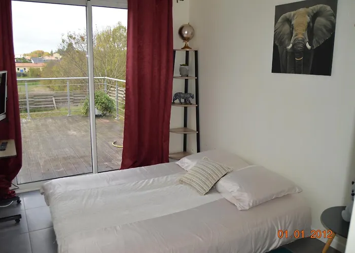 Villa 10 Min From Futuroscope, Contemporary Villa!